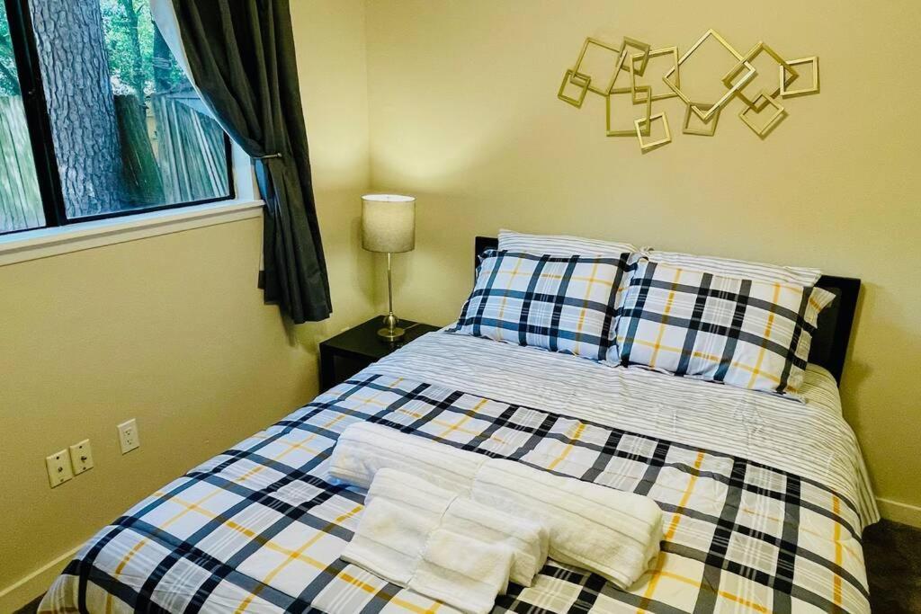 Сasa de vacaciones Woodlands House - Free Parking & Fast Wifi - 3 Bed. 1,5 Bath
