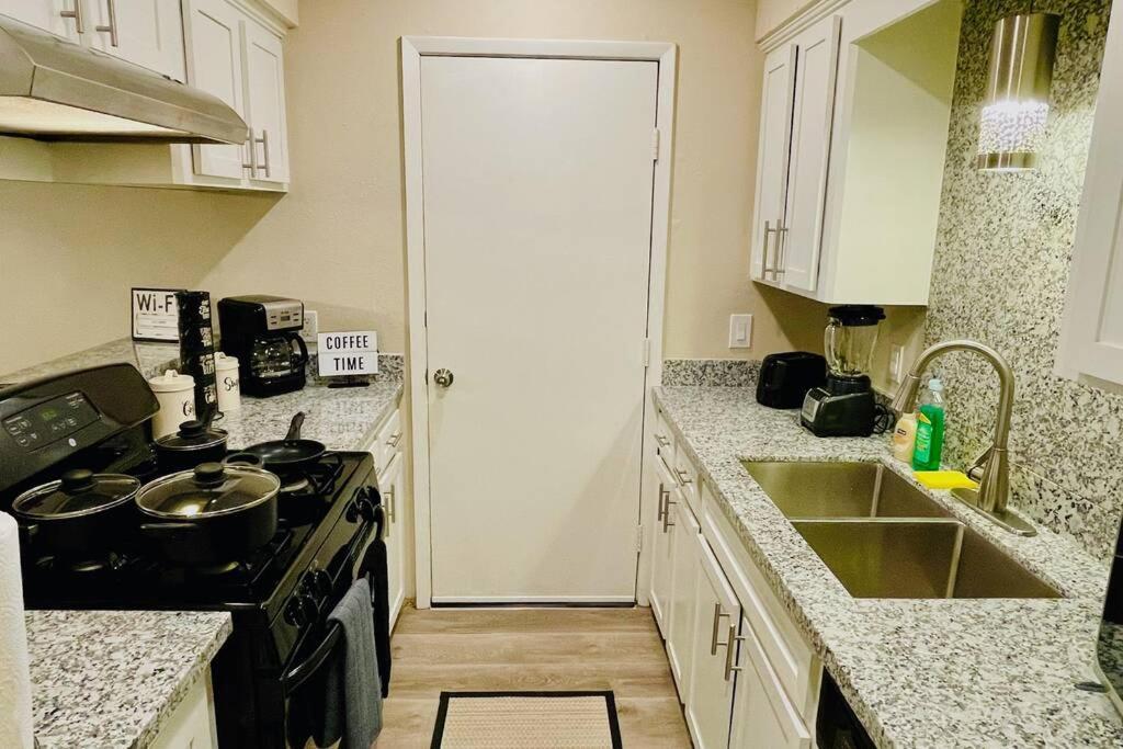 Woodlands House - Free Parking & Fast Wifi - 3 Bed. 1,5 Bath Ferienhaus The Woodlands